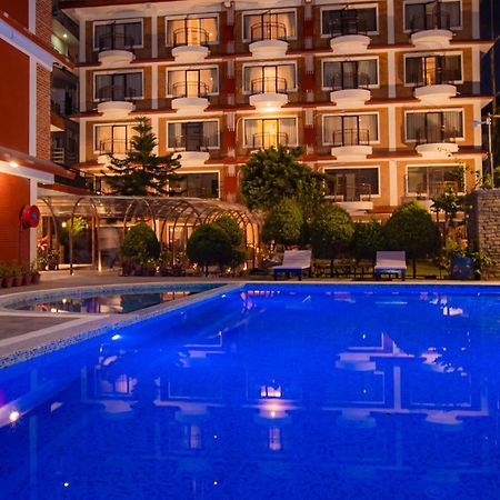 Temple Himalaya Hotel & Spa Pokhara Buitenkant foto